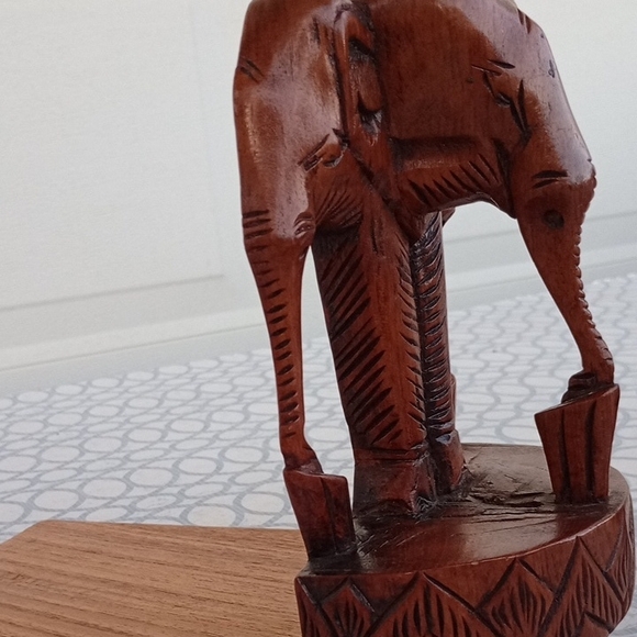 🐘 Vintage Hand Carved Wooden Elephant Bookends – Boho Safari Decor – Solid Wood - Picture 6 of 10